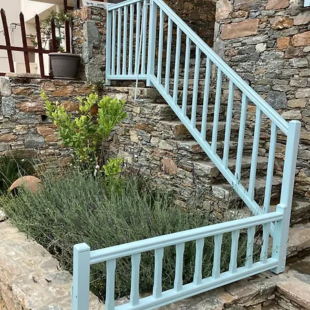 Apartment νοσταλγός-πέτρινο σπίτι με θέα στο αιγαίο Skopelos Town