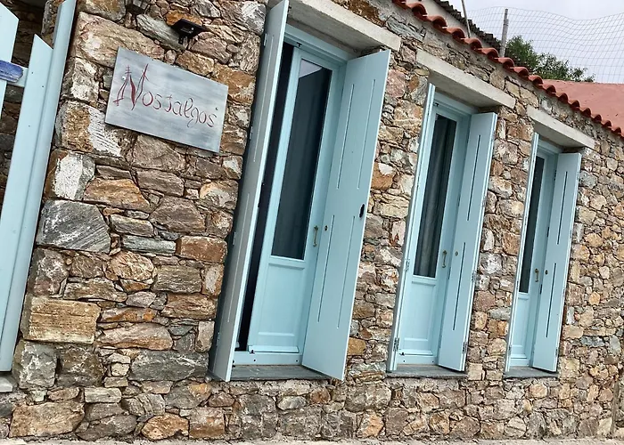 Apartman νοσταλγός-πέτρινο σπίτι με θέα στο αιγαίο