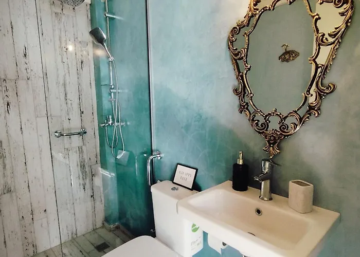 νοσταλγός-πέτρινο σπίτι με θέα στο αιγαίο